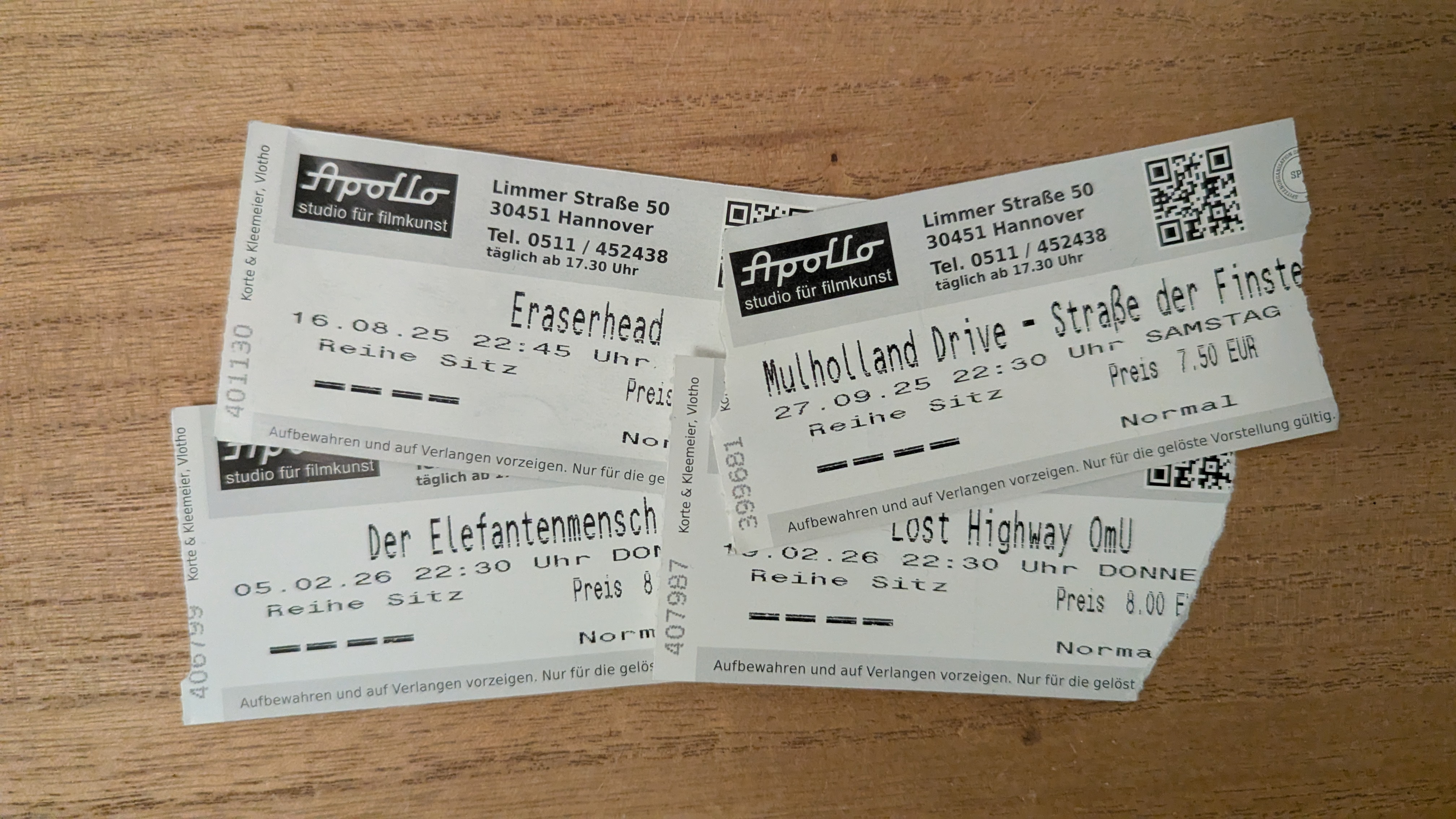 Vier entwertete Kinotickets der Filme Eraserhead, Der Elefantenmensch, Mulholland Drive und Lost Highway